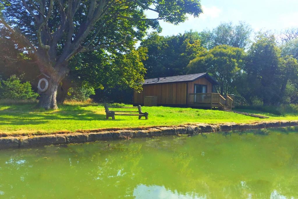 The Lodge By The Lake, דנבר מראה חיצוני תמונה